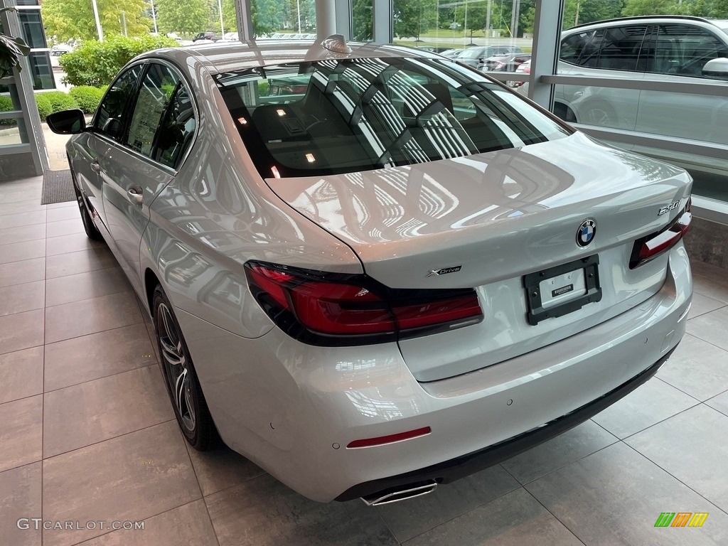 2021 5 Series 530i xDrive Sedan - Glacier Silver Metallic / Black photo #2