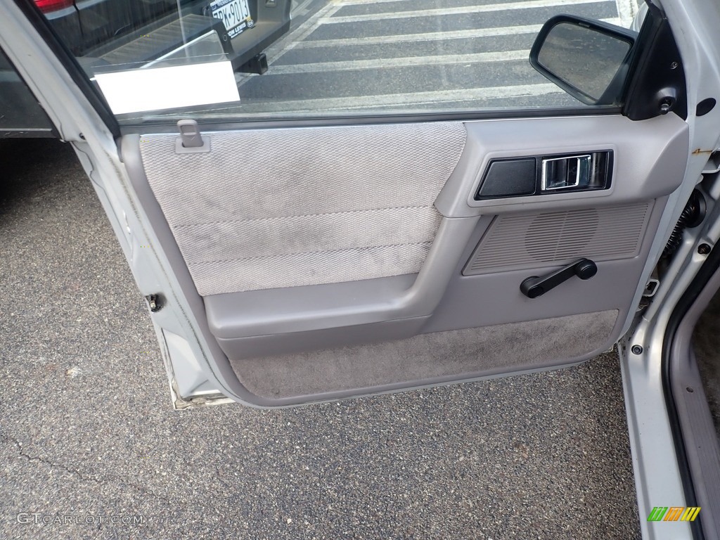 1995 Dodge Spirit Standard Spirit Model Quartz Gray Door Panel Photo #142355469