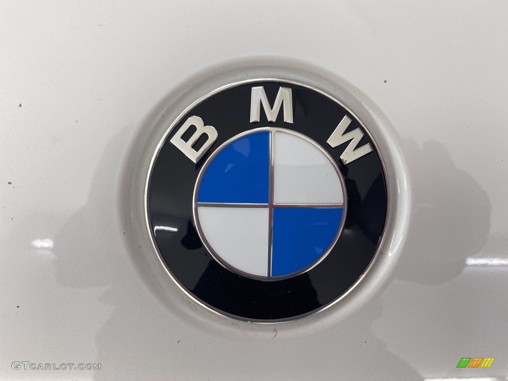 2018 5 Series 530e iPerfomance Sedan - Mineral White Metallic / Black photo #8