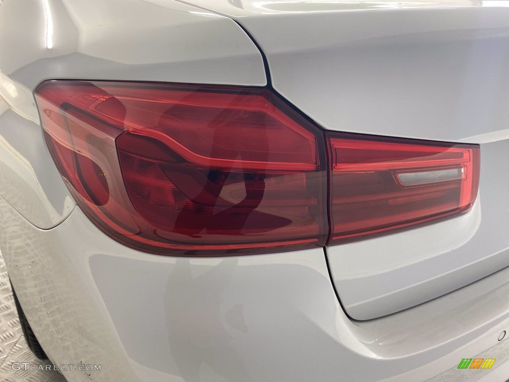 2018 5 Series 530e iPerfomance Sedan - Mineral White Metallic / Black photo #9