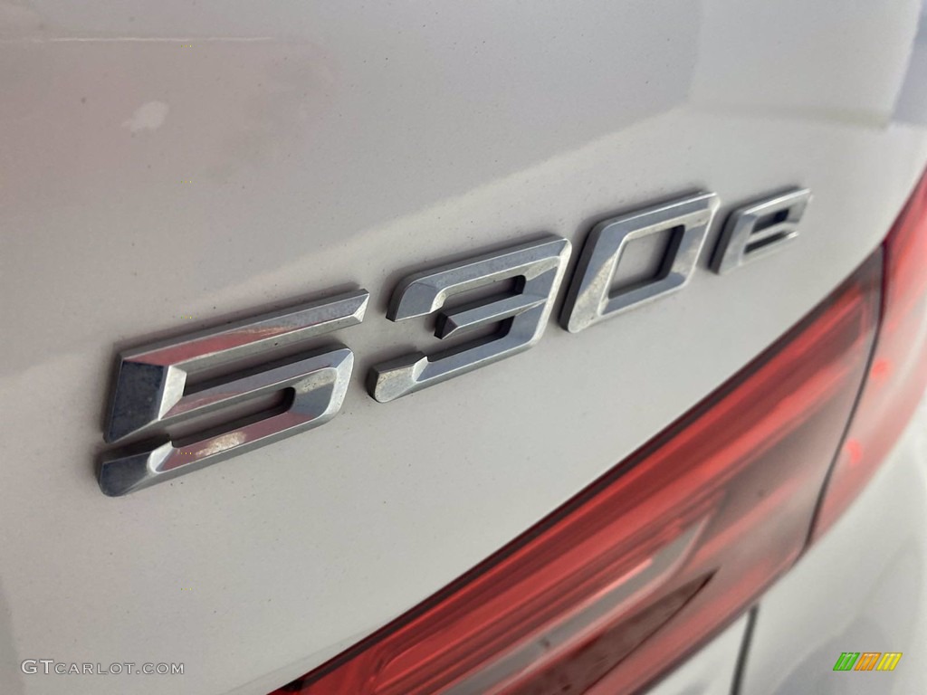 2018 5 Series 530e iPerfomance Sedan - Mineral White Metallic / Black photo #11