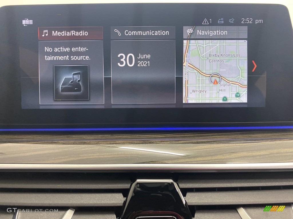 2018 5 Series 530e iPerfomance Sedan - Mineral White Metallic / Black photo #23