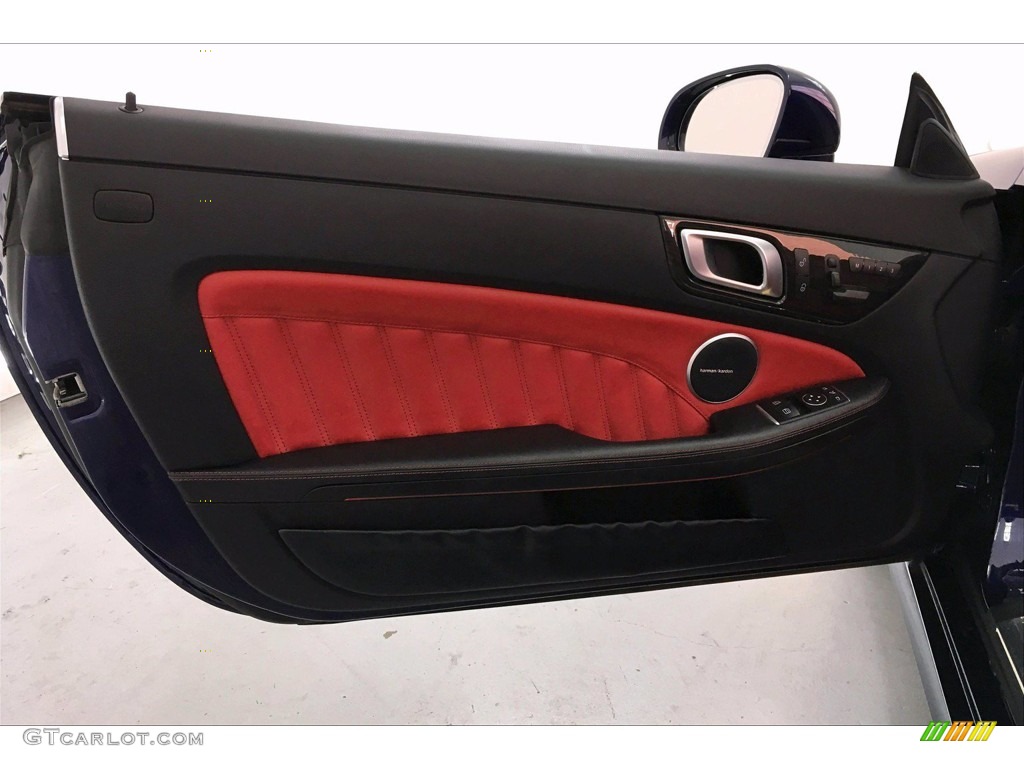 2016 Mercedes-Benz SLK 300 Roadster Bengal Red/Black Door Panel Photo #142359027