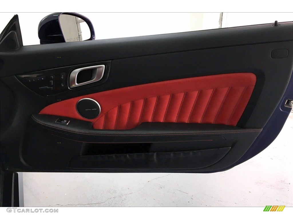 2016 Mercedes-Benz SLK 300 Roadster Bengal Red/Black Door Panel Photo #142359129