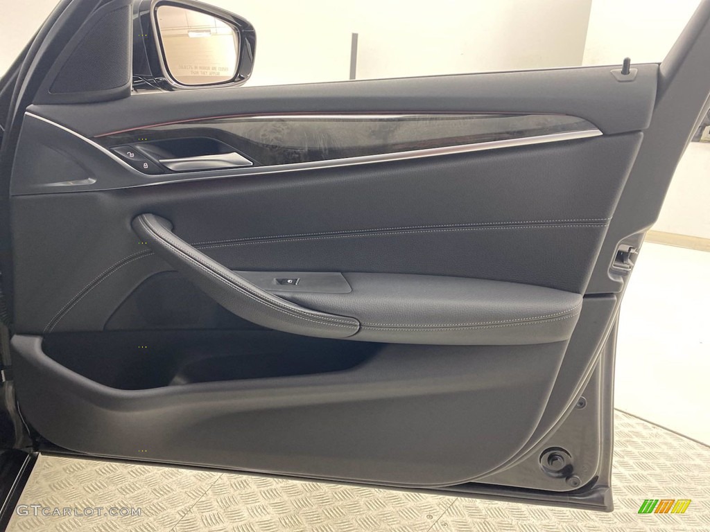 2018 5 Series 540i Sedan - Dark Graphite Metallic / Black photo #32