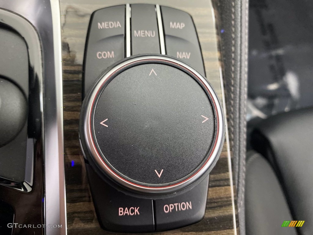 2018 5 Series 530e iPerfomance Sedan - Carbon Black Metallic / Black photo #29