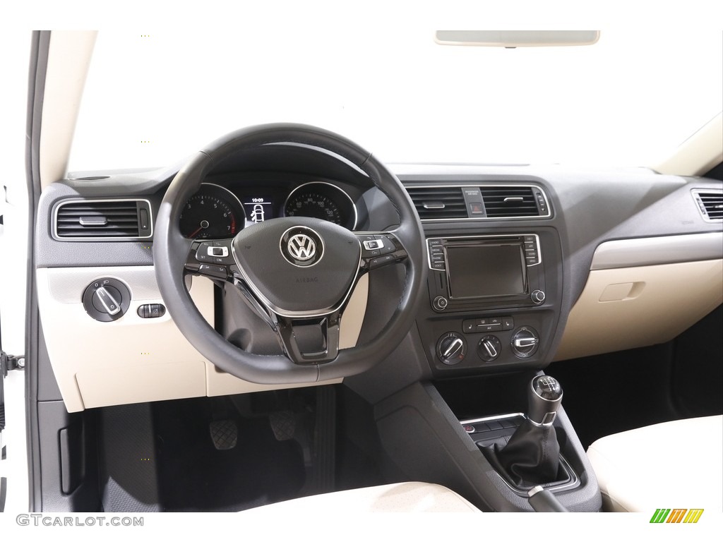 2018 Volkswagen Jetta SE Dashboard Photos