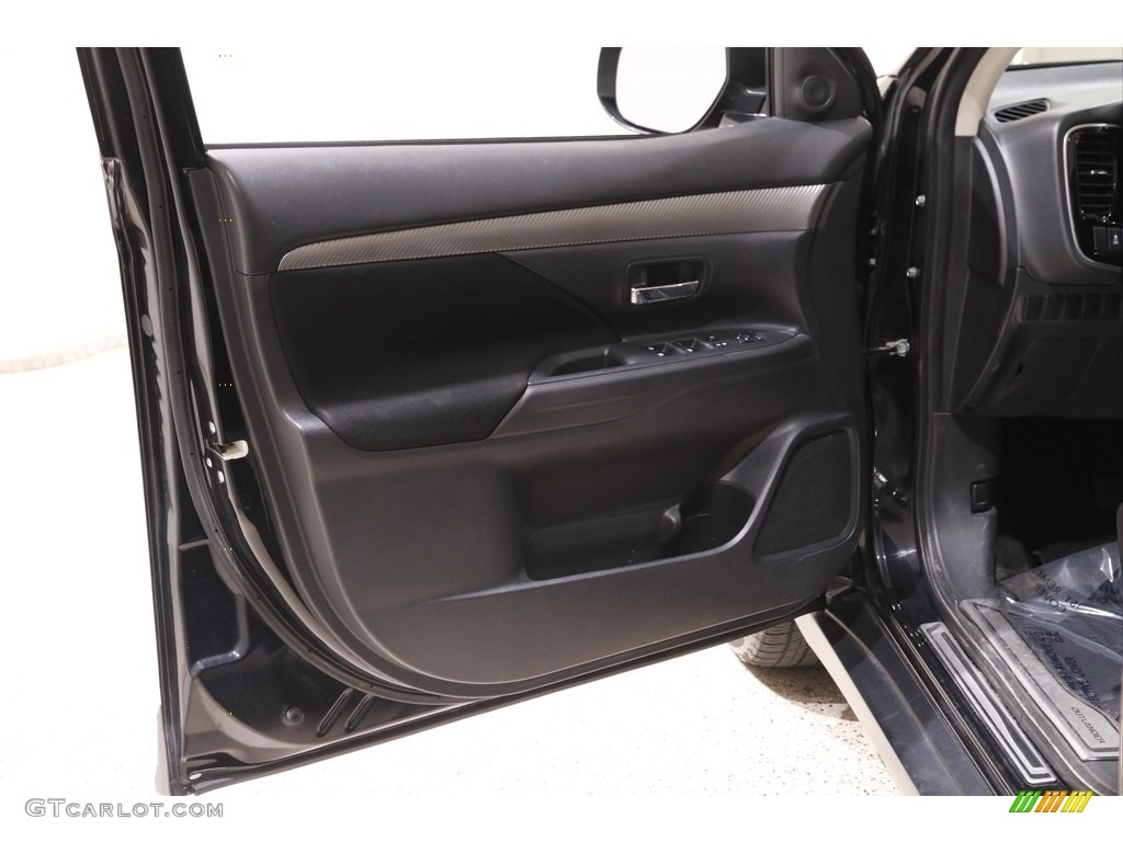 2017 Mitsubishi Outlander SE Door Panel Photos