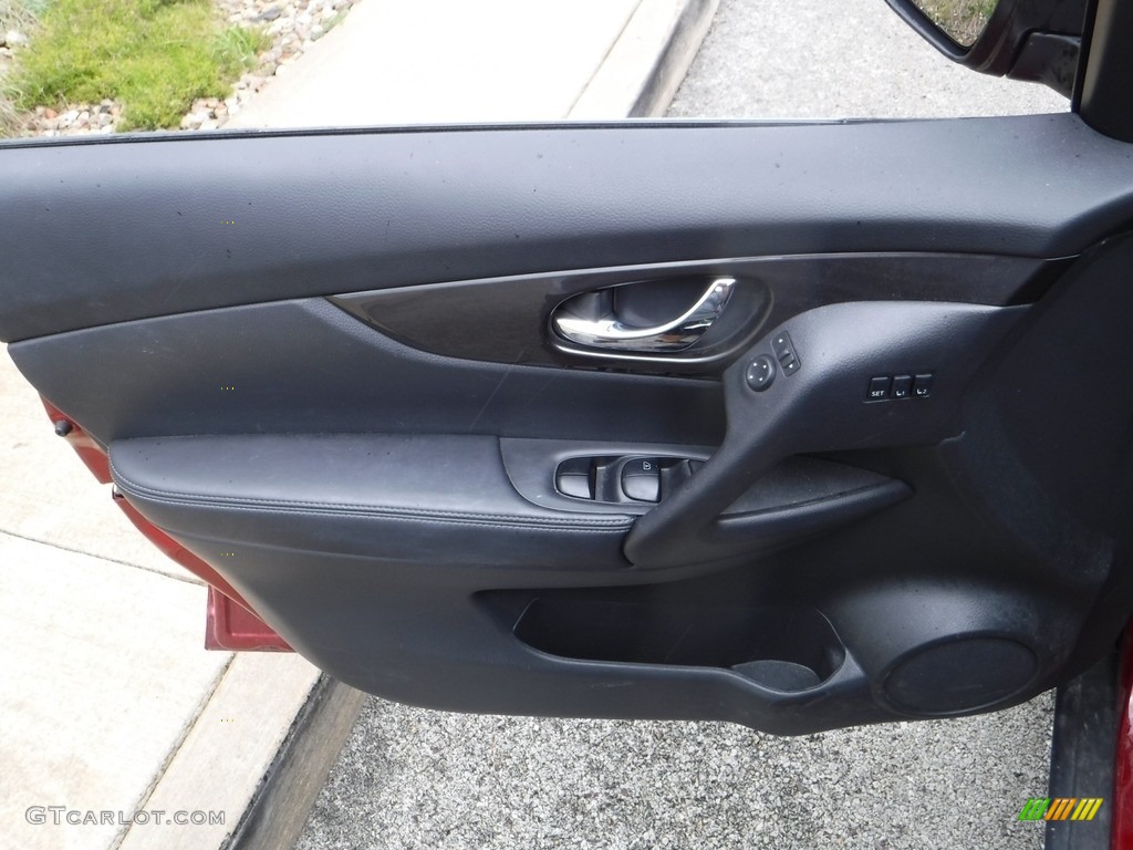 2019 Rogue SV AWD - Scarlet Ember / Charcoal photo #15