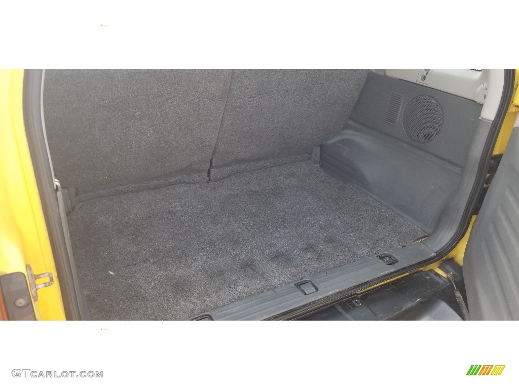 2003 Tracker ZR2 4WD Hard Top - Yellow / Medium Gray photo #14