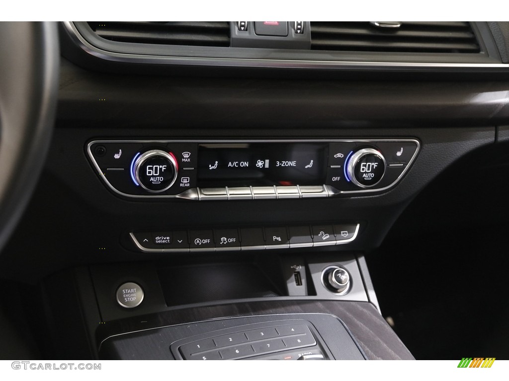 2020 Q5 Premium quattro - Brilliant Black / Black photo #12