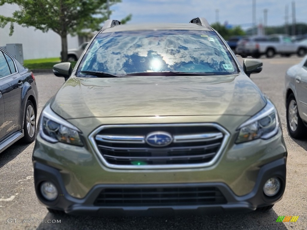 2019 Outback 2.5i Premium - Wilderness Green Metallic / Warm Ivory photo #2