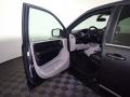 Granite Pearl - Grand Caravan SXT Photo No. 21
