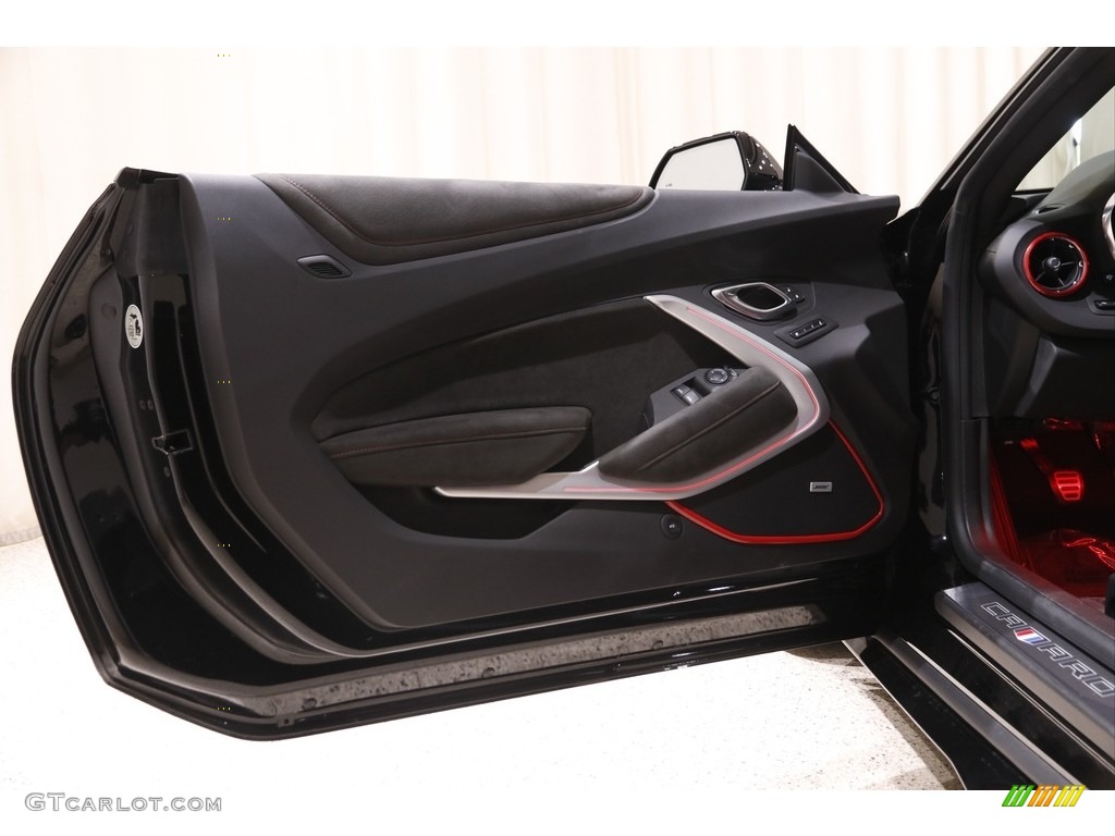 2020 Chevrolet Camaro ZL1 Coupe Jet Black Door Panel Photo #142379404