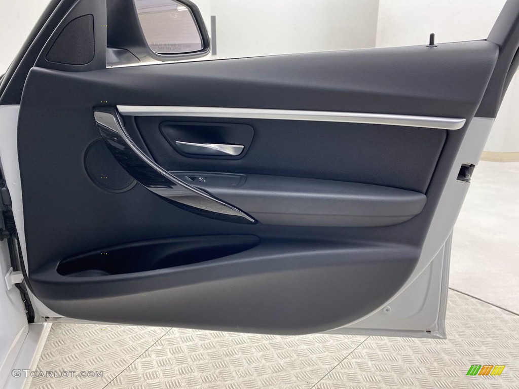 2018 3 Series 330i Sedan - Mineral White Metallic / Black photo #32