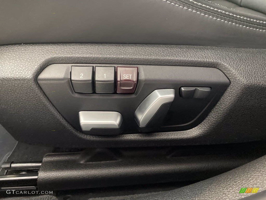 2018 BMW M3 Sedan Controls Photo #142385511
