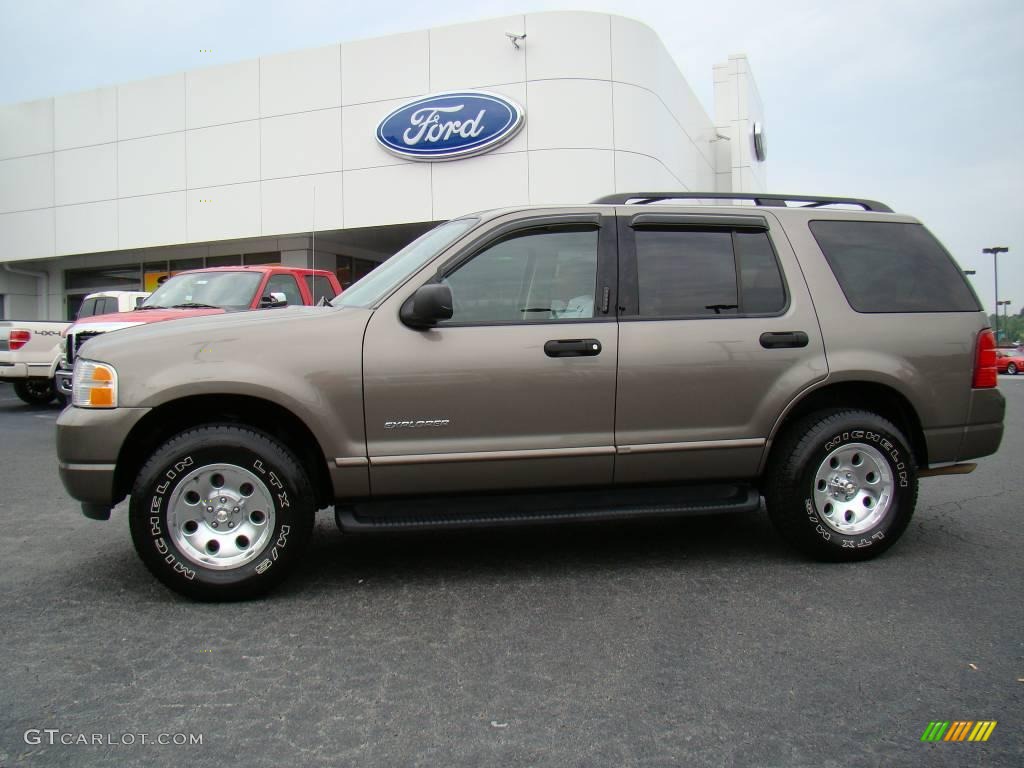 2004 Explorer XLT 4x4 - Pueblo Gold Metallic / Medium Parchment photo #5