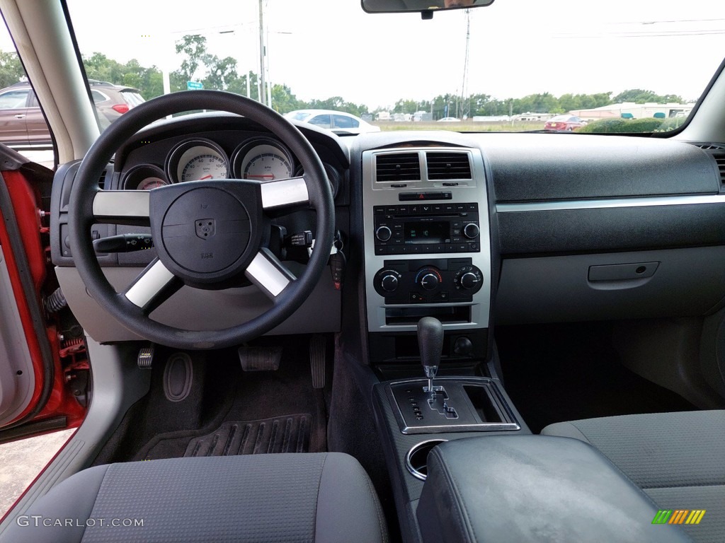 2008 Charger SE - Inferno Red Crystal Pearl / Dark/Light Slate Gray photo #11