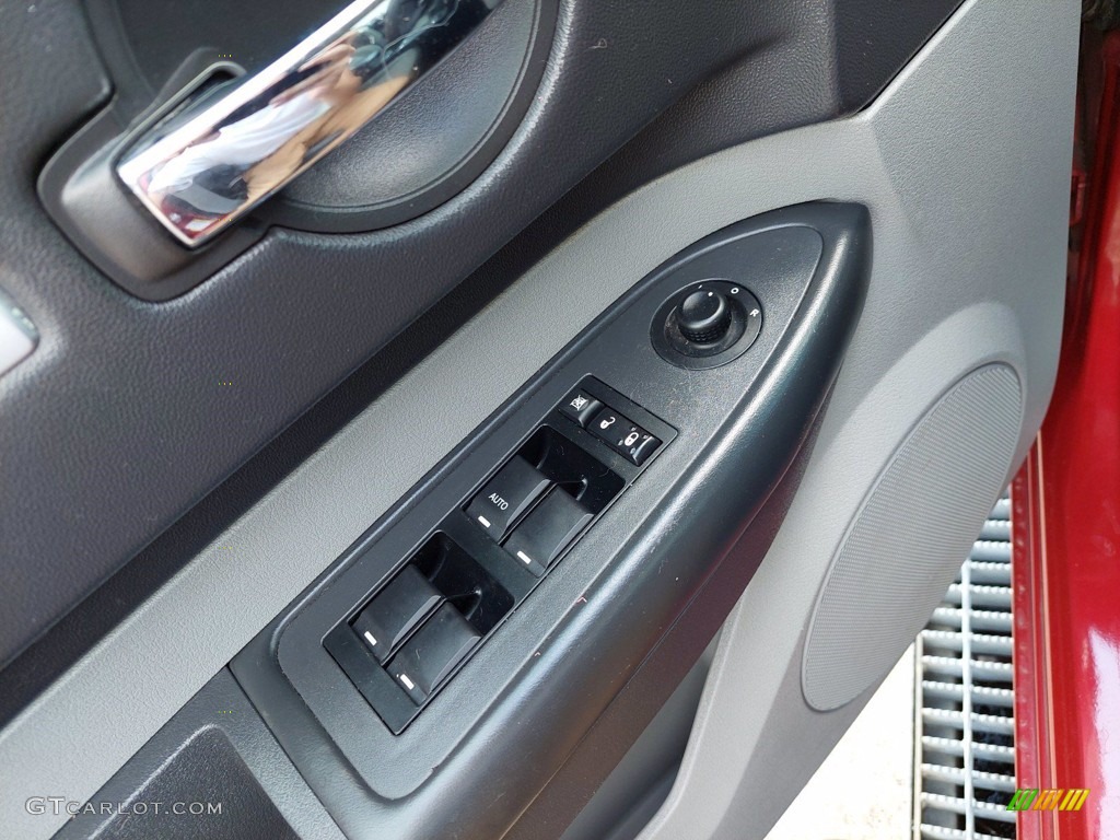 2008 Charger SE - Inferno Red Crystal Pearl / Dark/Light Slate Gray photo #14