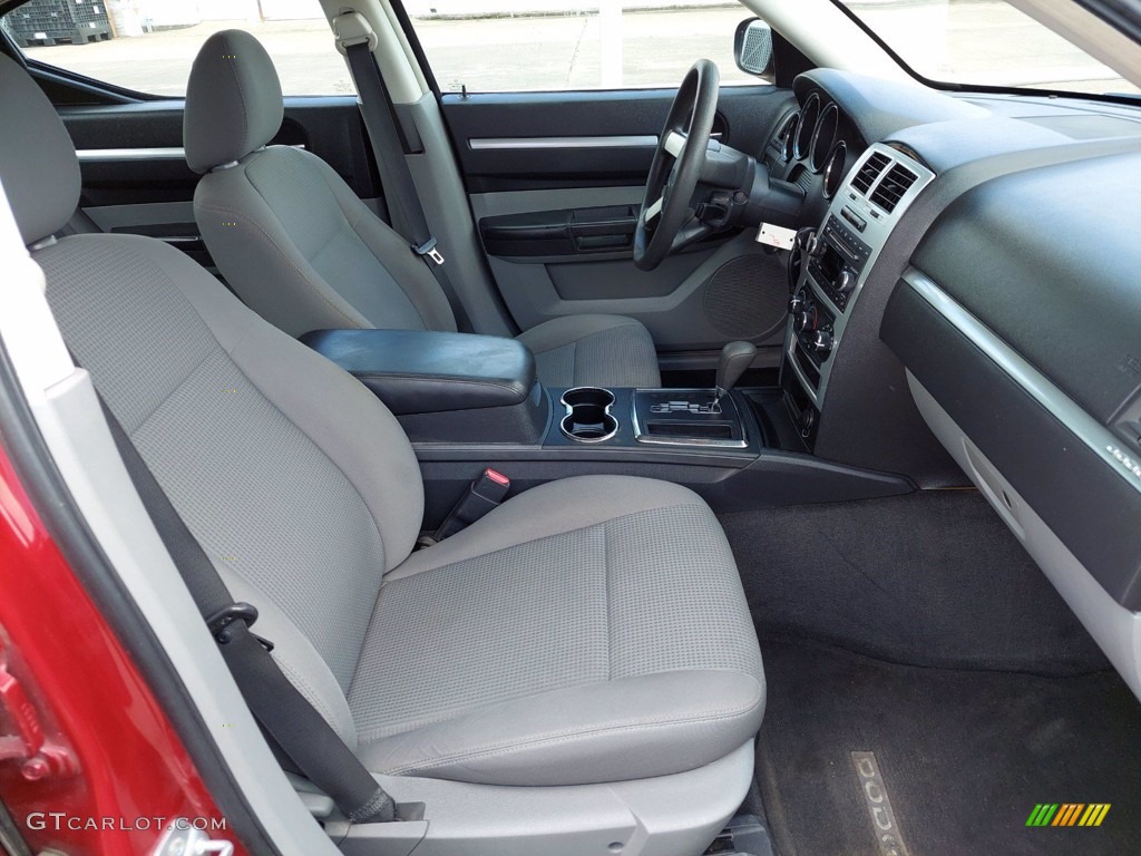 2008 Charger SE - Inferno Red Crystal Pearl / Dark/Light Slate Gray photo #26