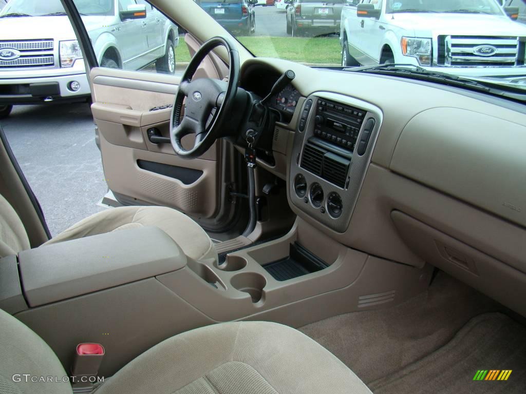 2004 Explorer XLT 4x4 - Pueblo Gold Metallic / Medium Parchment photo #14