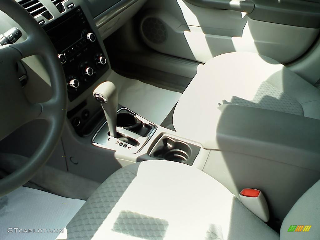 2006 Malibu LT V6 Sedan - White / Titanium Gray photo #13