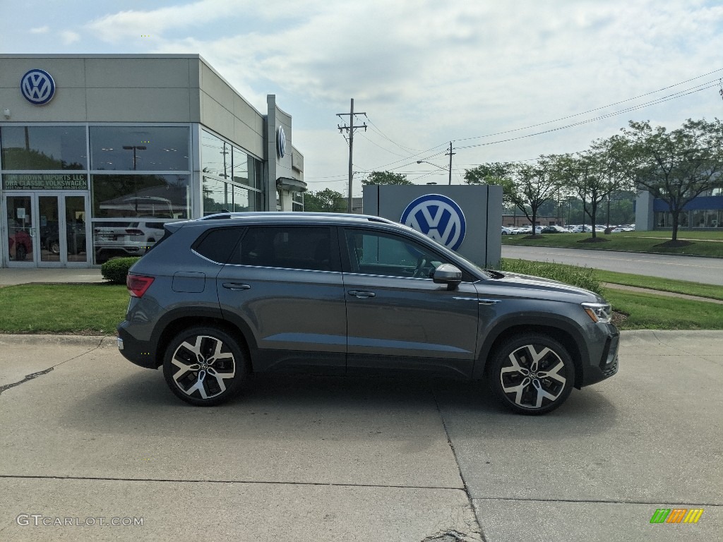 Platinum Gray Metallic 2022 Volkswagen Taos SEL 4Motion Exterior Photo #142392412