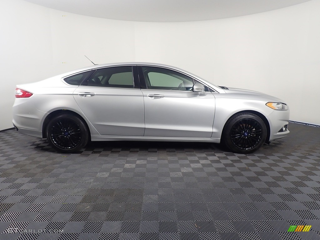 2016 Fusion SE AWD - Ingot Silver Metallic / Charcoal Black photo #11
