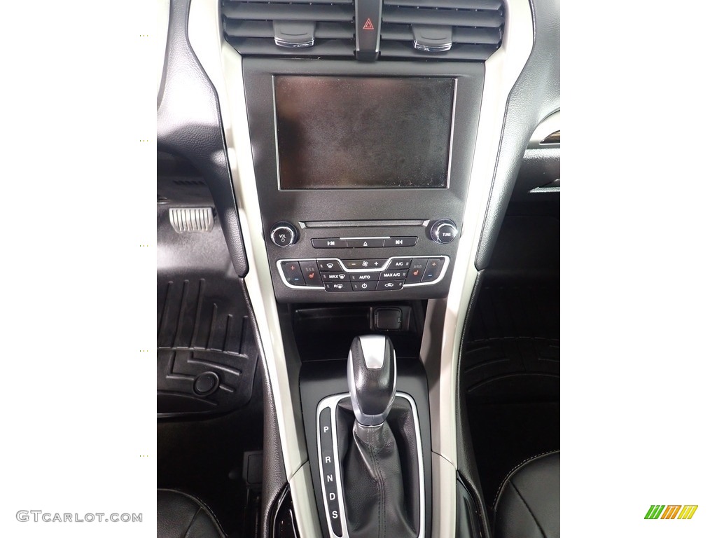 2016 Fusion SE AWD - Ingot Silver Metallic / Charcoal Black photo #26