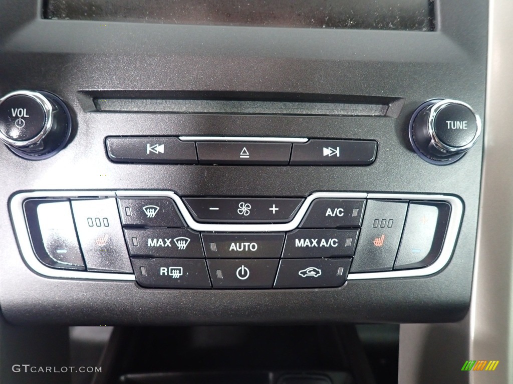2016 Fusion SE AWD - Ingot Silver Metallic / Charcoal Black photo #27