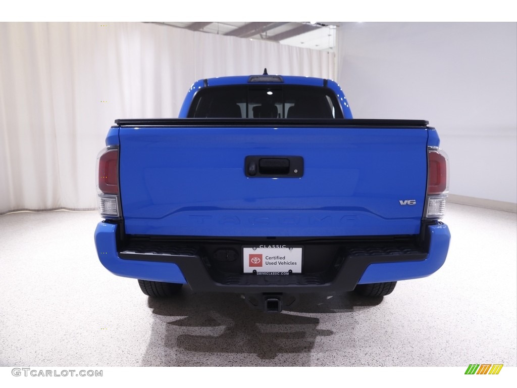 2020 Tacoma TRD Sport Double Cab 4x4 - Voodoo Blue / TRD Cement/Black photo #17