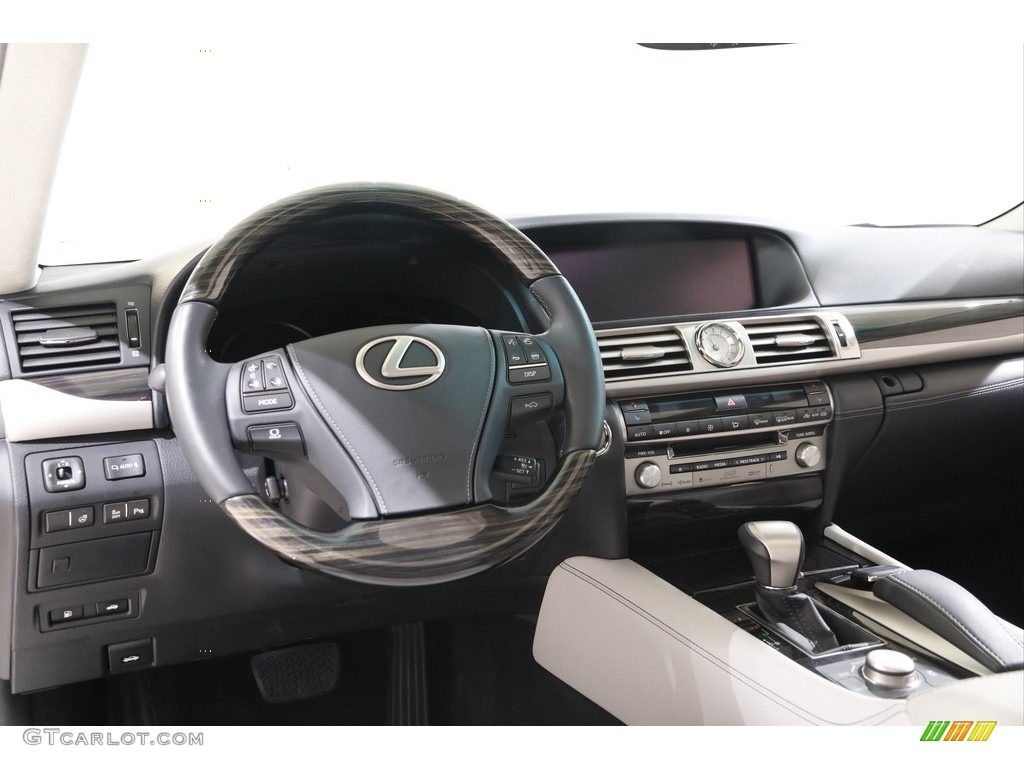2015 Lexus LS 460 AWD Light Gray Dashboard Photo #142395176