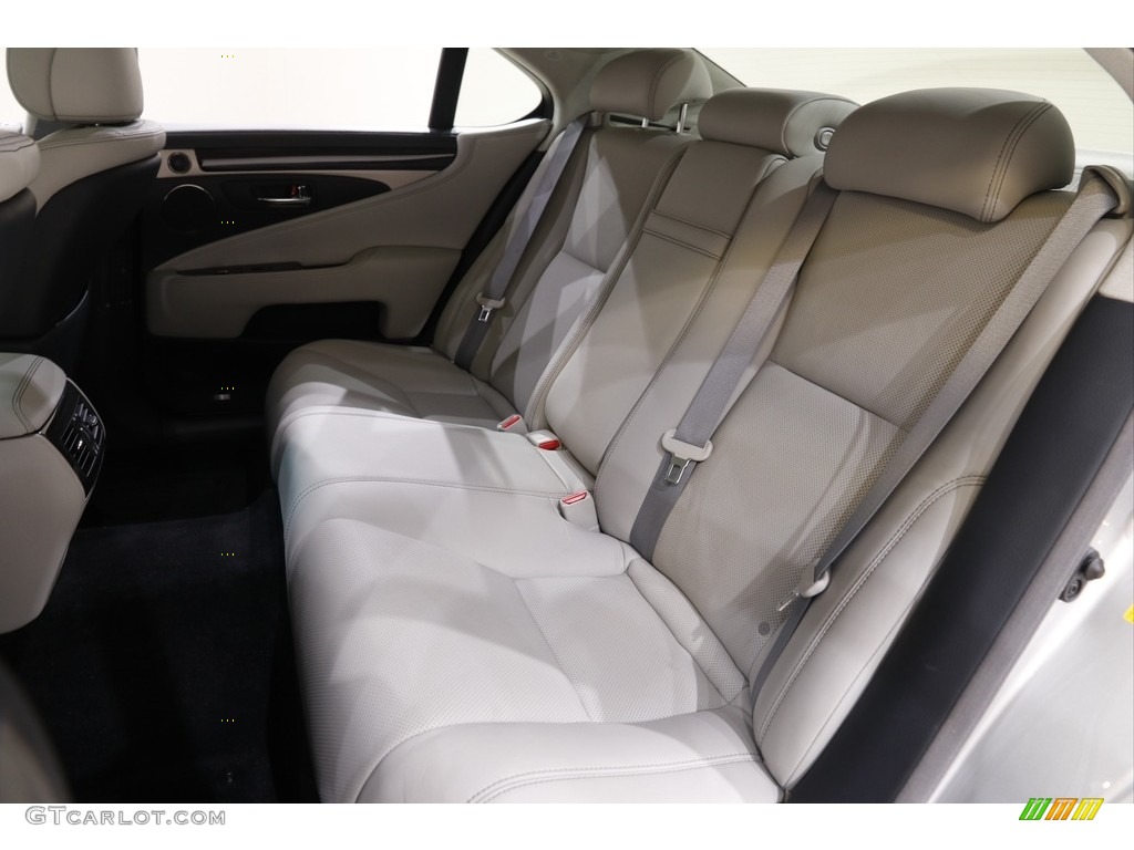 2015 Lexus LS 460 AWD Rear Seat Photo #142395444
