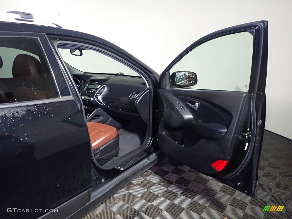2012 Tucson Limited AWD - Ash Black / Black/Saddle photo #37