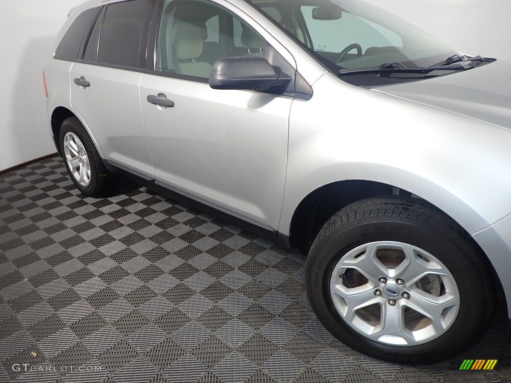 2013 Edge SE AWD - Ingot Silver Metallic / Charcoal Black photo #3