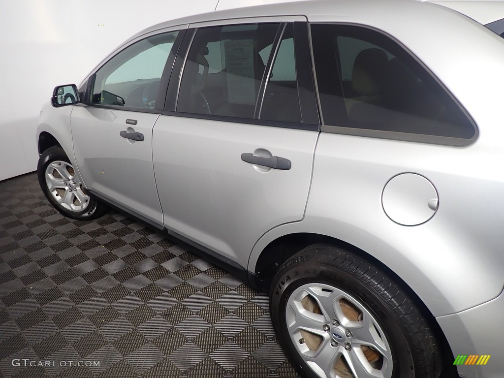 2013 Edge SE AWD - Ingot Silver Metallic / Charcoal Black photo #17