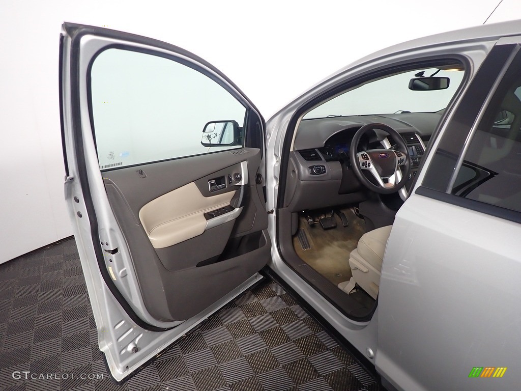 2013 Edge SE AWD - Ingot Silver Metallic / Charcoal Black photo #20