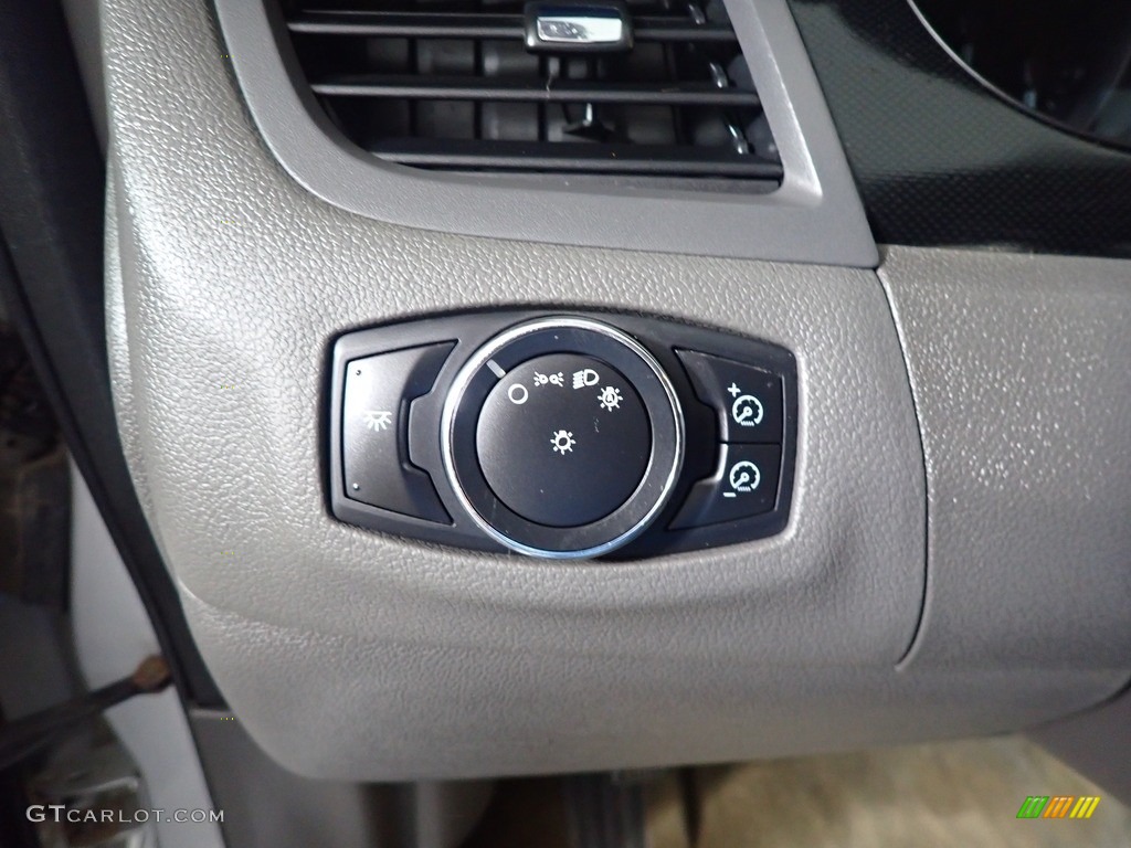 2013 Edge SE AWD - Ingot Silver Metallic / Charcoal Black photo #30