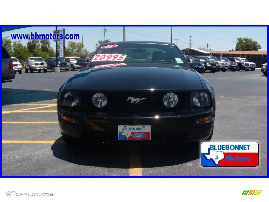 2006 Mustang GT Premium Coupe - Black / Light Graphite photo #2