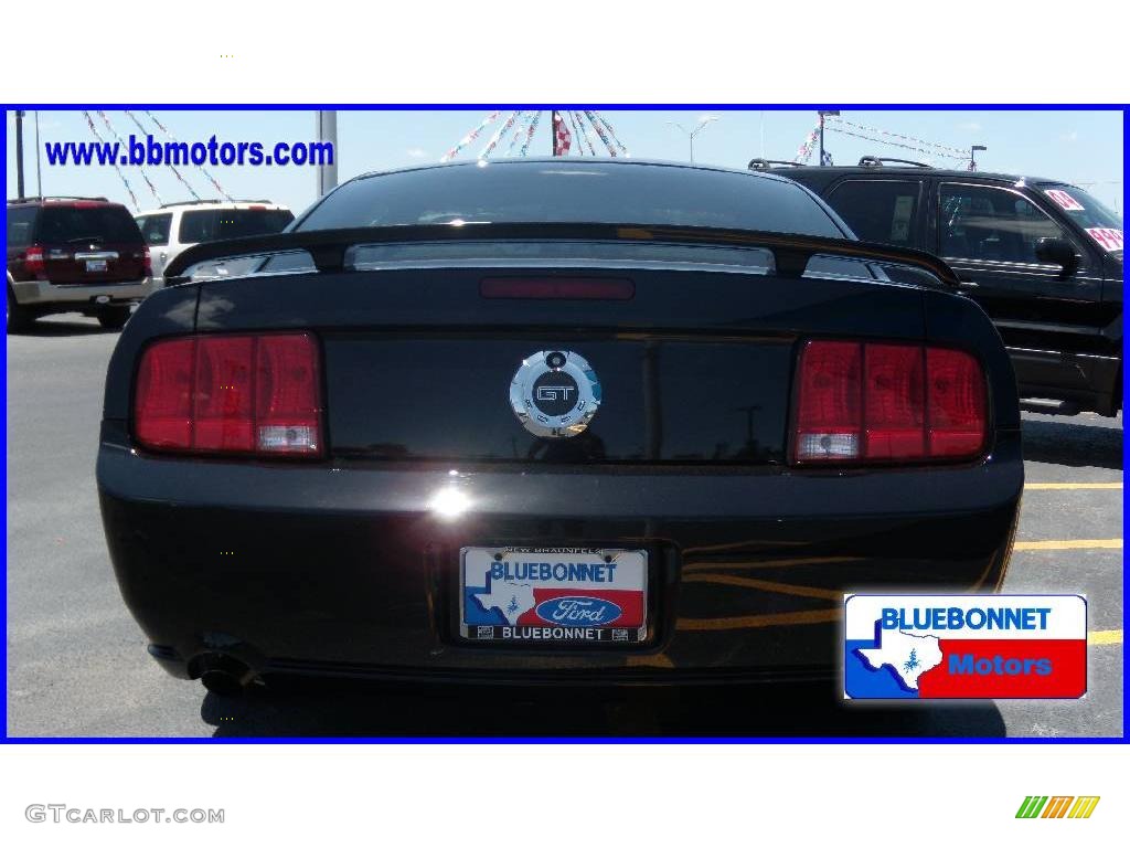 2006 Mustang GT Premium Coupe - Black / Light Graphite photo #4