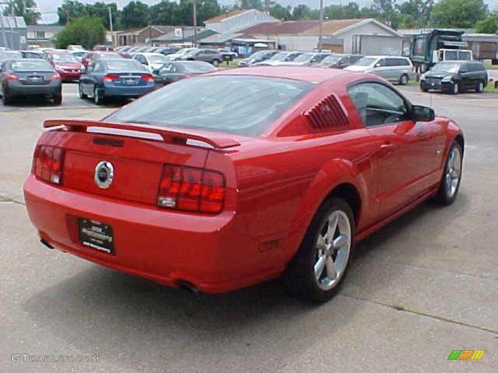2006 Mustang GT Premium Coupe - Torch Red / Black photo #8
