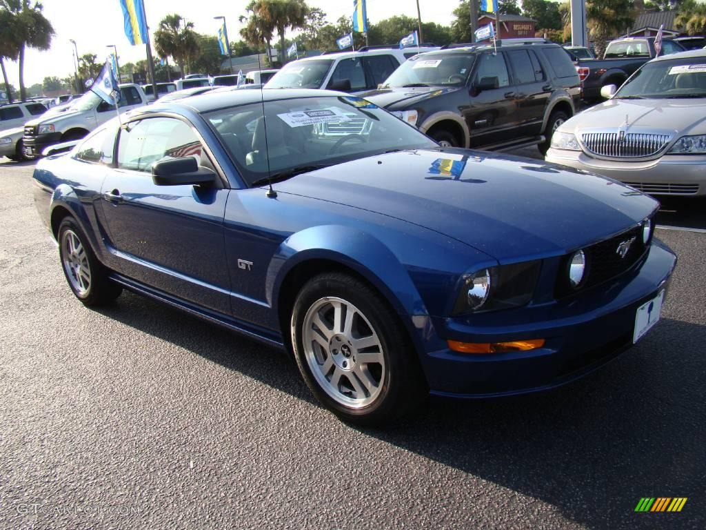 2006 Mustang GT Premium Coupe - Vista Blue Metallic / Light Graphite photo #4