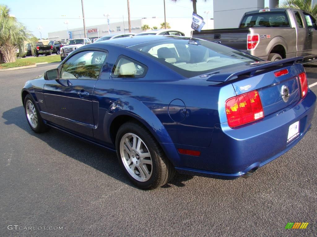 2006 Mustang GT Premium Coupe - Vista Blue Metallic / Light Graphite photo #8