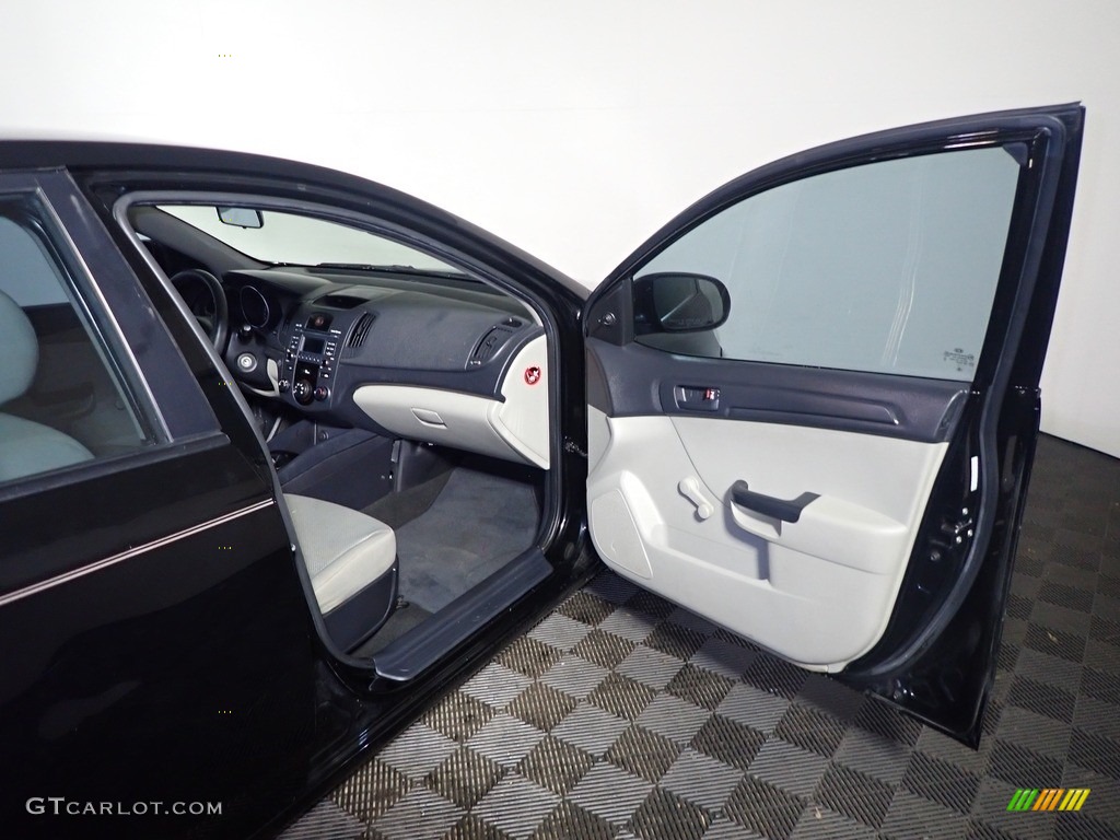 2012 Forte LX - Ebony Black / Stone photo #35