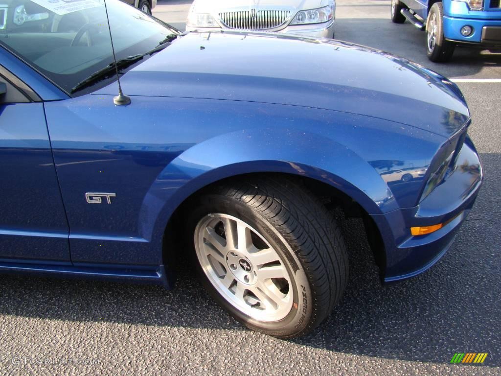2006 Mustang GT Premium Coupe - Vista Blue Metallic / Light Graphite photo #19