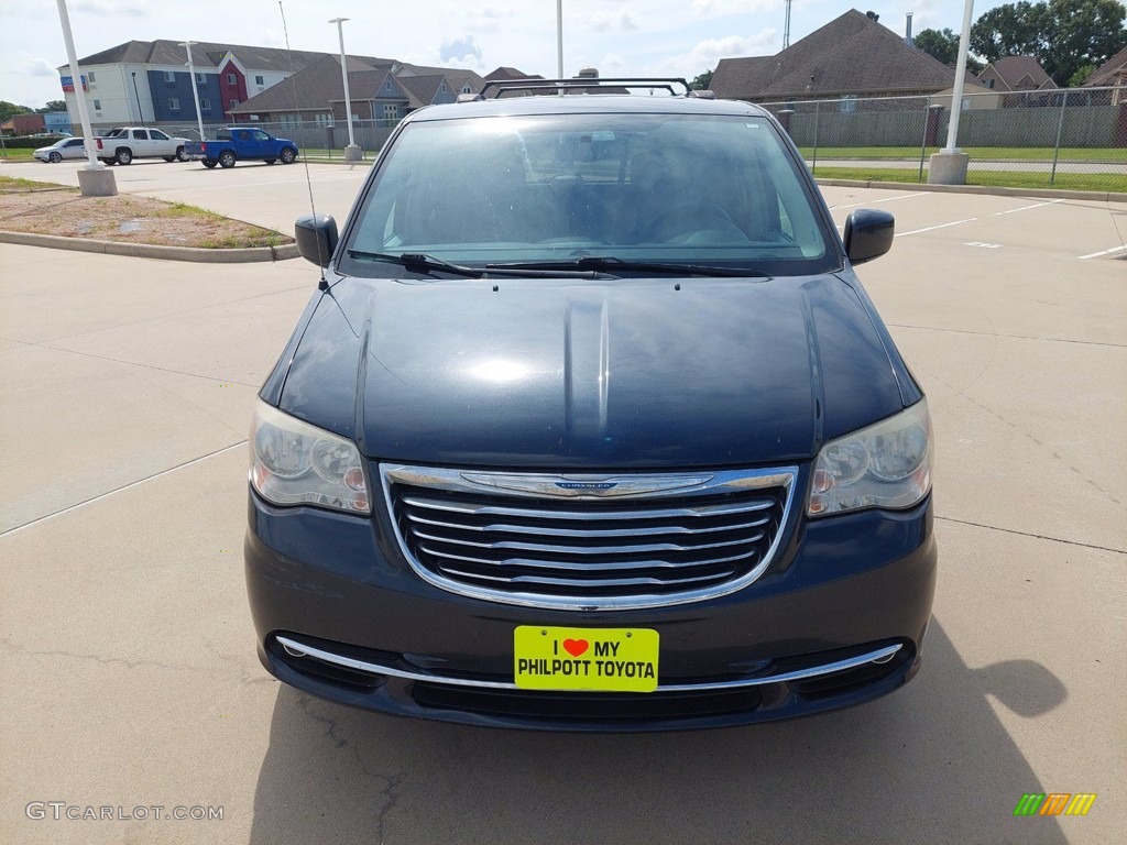 2014 Town & Country Touring - Maximum Steel Metallic / Black/Light Graystone photo #2