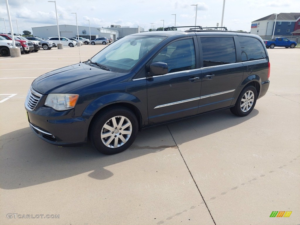 2014 Town & Country Touring - Maximum Steel Metallic / Black/Light Graystone photo #3