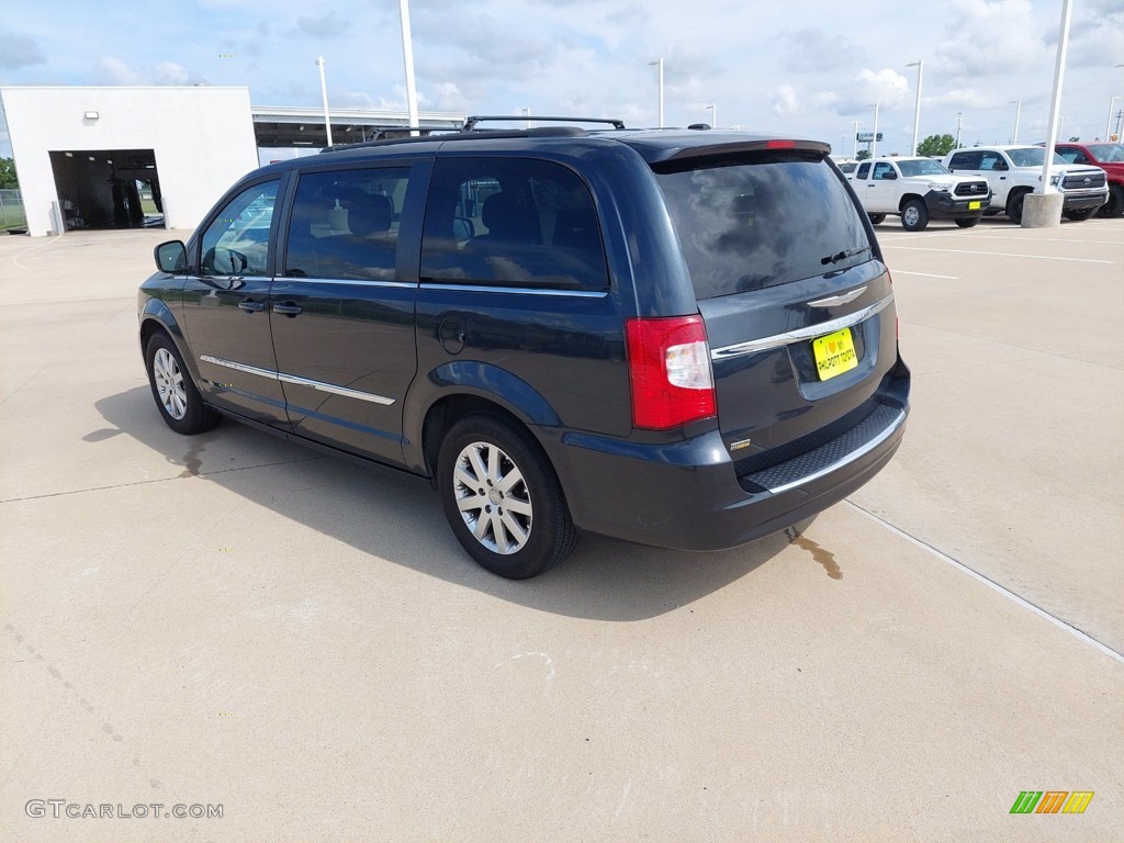 2014 Town & Country Touring - Maximum Steel Metallic / Black/Light Graystone photo #5