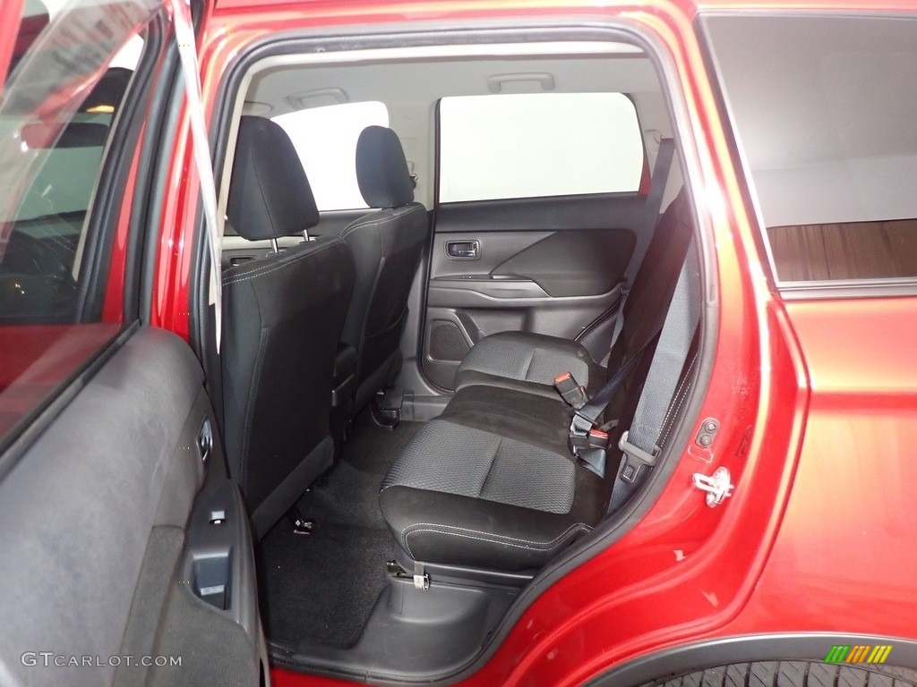 2018 Outlander SE S-AWC - Rally Red Metallic / Black photo #36