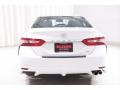 Super White - Camry SE Photo No. 17
